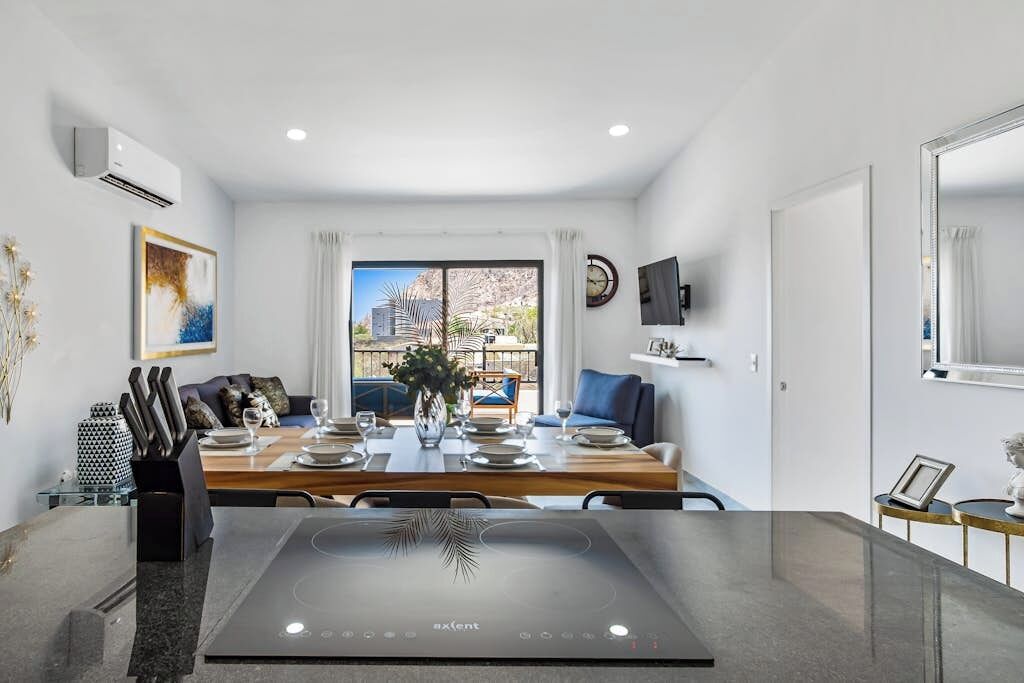 Apartment, Multiple Beds, Partial Ocean View (Mara 607 at Morgan Residences) | Dining