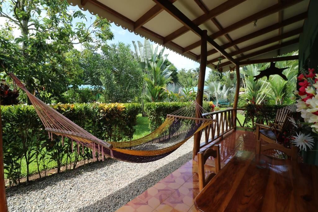 Villa, vistas al jardín | Restaurante al aire libre