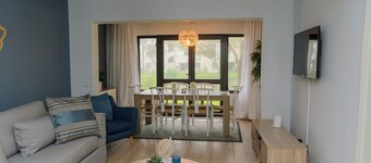 Beautiful 3-bedroom apartment in welcoming Cape Town neighborhood