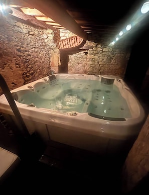 Interior - Charming gite with spa in the heart of the Périgord Noir. Ideal for families. (Campagne)