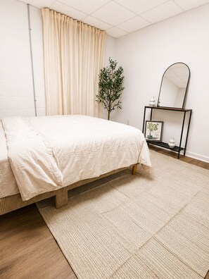 1 bedroom, WiFi, bed sheets