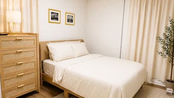 1 bedroom, WiFi, bed sheets