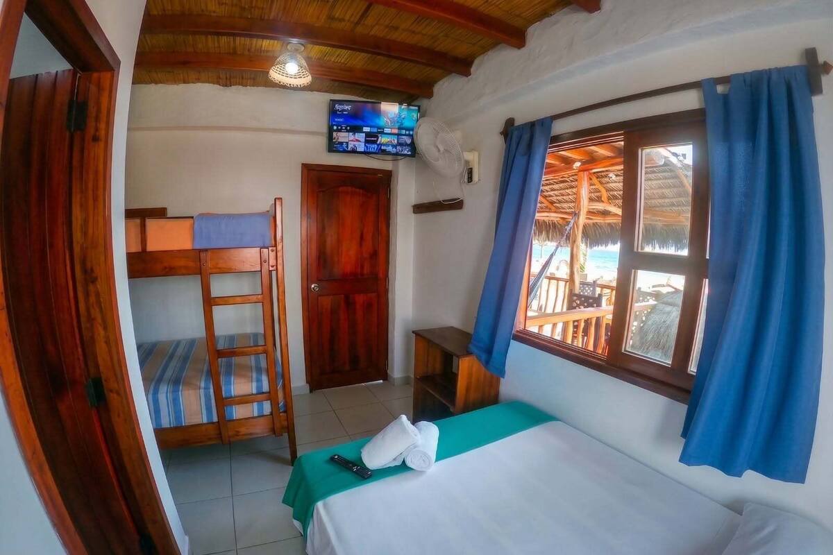 Quadruple Room, Partial Sea View | Soundproofing, WiFi (free)