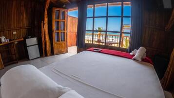 Suite, Ocean View | Soundproofing, free WiFi