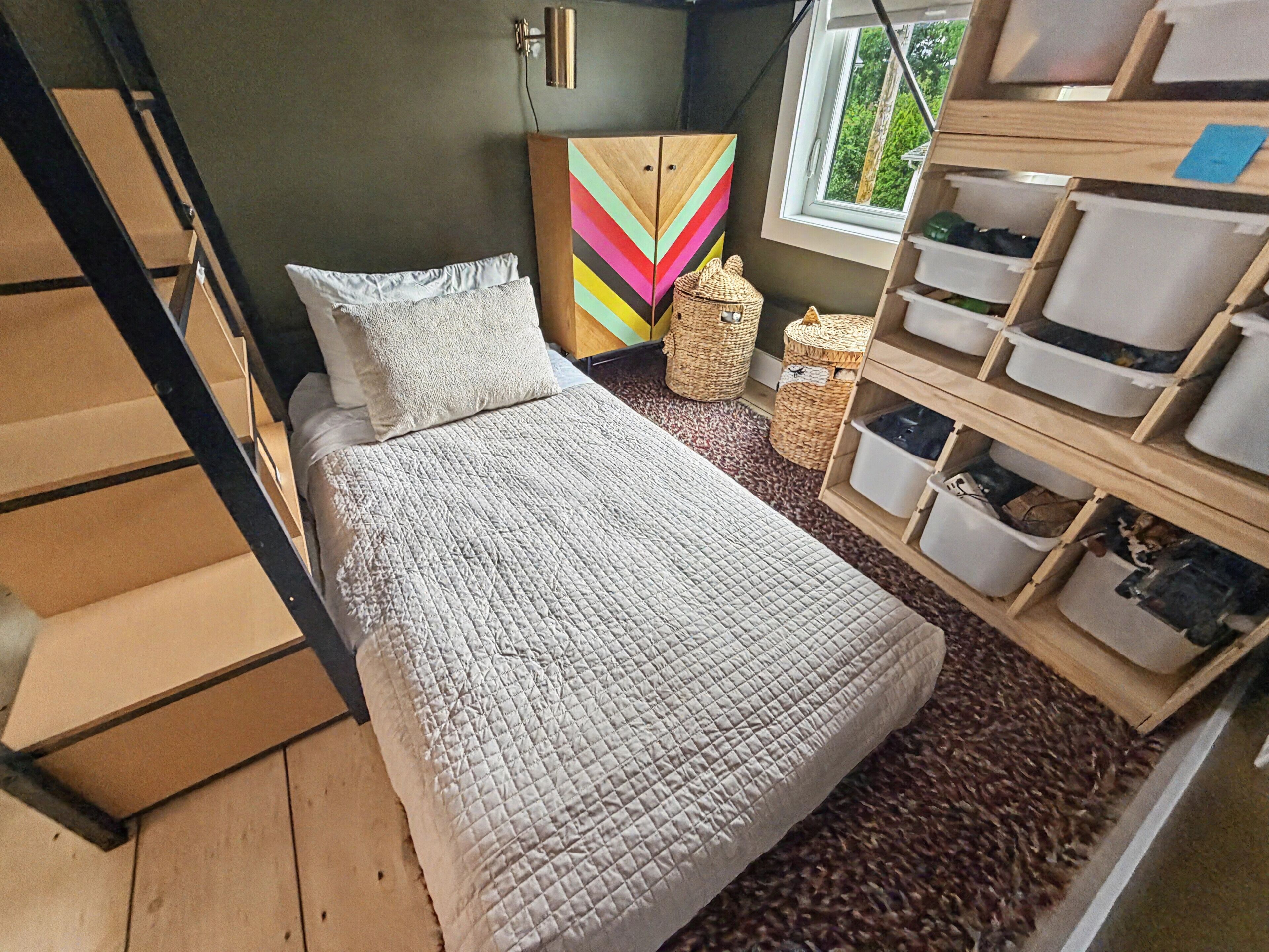 3 slaapkamers, een strijkplank/strijkijzer, wifi, beddengoed