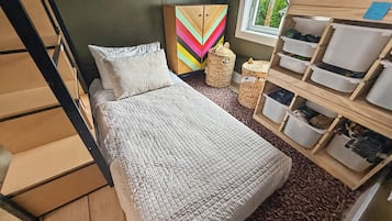 3 slaapkamers, een strijkplank/strijkijzer, wifi, beddengoed