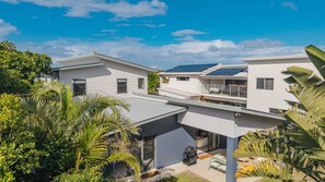 Exterior - Sunrays Sanctuary – 350m to Beach & Pet-Friendly (Casuarina)