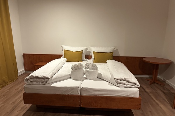 Doppelbett oder 3 Einzelbetten