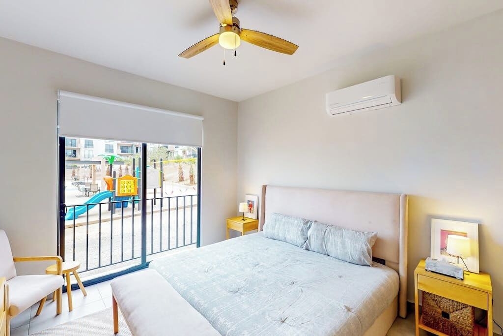 Departamento, varias camas, vista a la alberca (Maralta D 102) | 2 habitaciones, decoración personalizada y muebles diferentes 