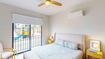 Departamento, varias camas, vista a la alberca (Maralta D 102) | 2 habitaciones, decoración personalizada y muebles diferentes