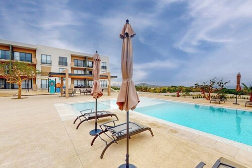 Gorgeous Dog-friendly Apartment With Balcony, Open Layout, Heated Pool, & AC