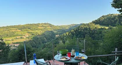 Peaceful Holiday House with Private Pool and Panoramic Views: Casa Mumu