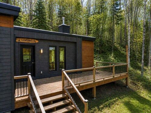 Nature Immersion & Lakeside | Le Randonneur