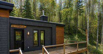 Nature Immersion & Lakeside | Le Randonneur