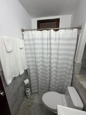 Shower, towels, soap, toilet paper - Central Old San Juan Studio – Close to Everything (San Juan)