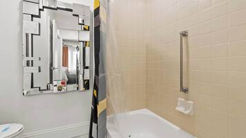 Shower, towels, shampoo