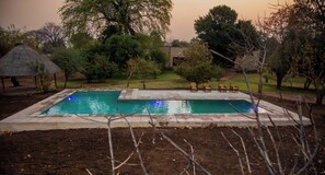 Front of property - Oxpecker Safari Lodge (Mfuwe)