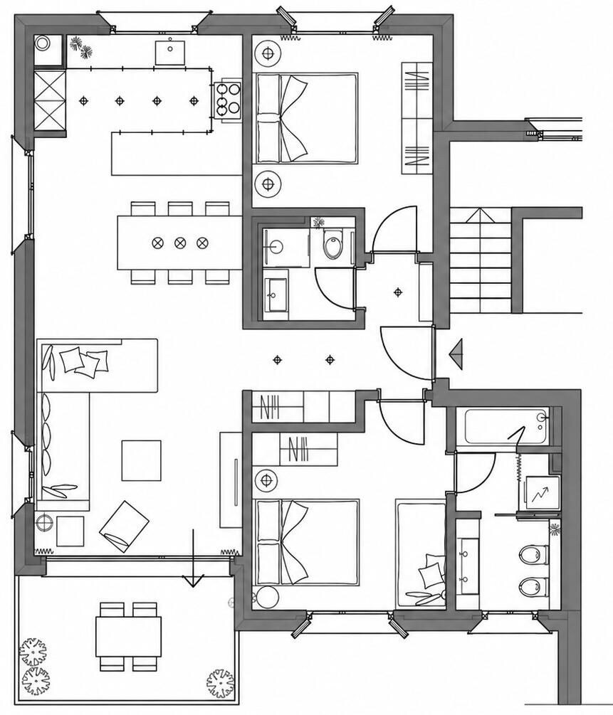 Een plattegrond van een hotel met meerdere slaapkamers, een keuken, een eetruimte en een badkamer.