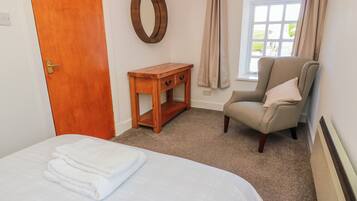 2 bedrooms, individually decorated, individually furnished, free WiFi