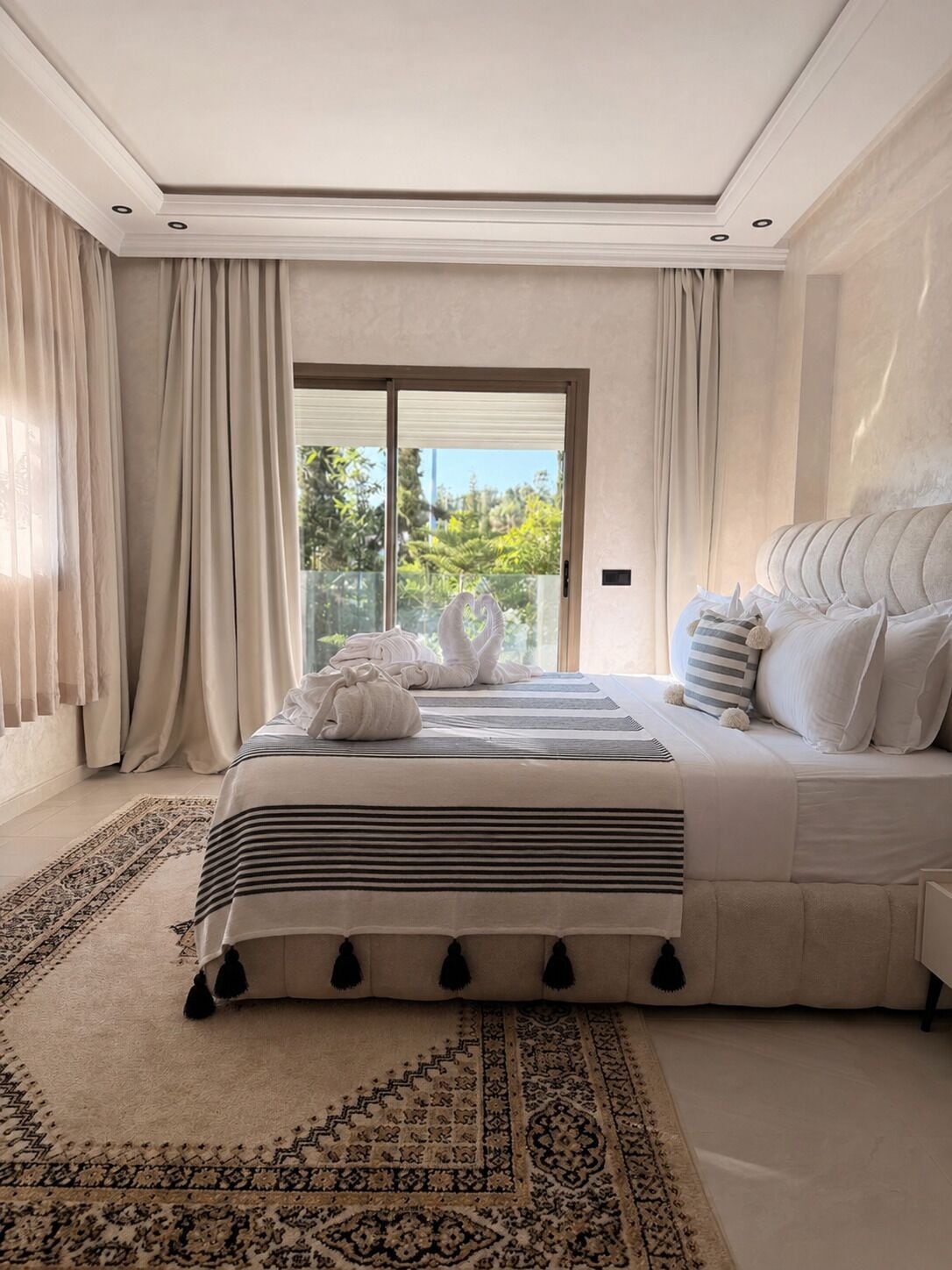 Premium bedding, pillowtop beds, cribs (free), rollaway beds (free)