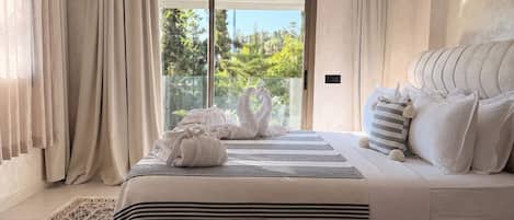 Ropa de cama de alta calidad, camas con pillow-top y wifi gratis