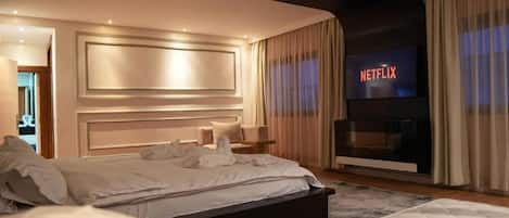 Premium bedding, pillow-top beds, free cots/infant beds