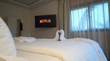 Ropa de cama de alta calidad y colchones con acolchado adicional