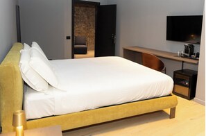Comfort-Doppelzimmer | Schreibtisch, laptopgeeigneter Arbeitsplatz, kostenloses WLAN