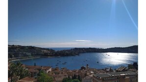 Unclassified image, 5 of 13, button - At Marie's (Villefranche sur mer)