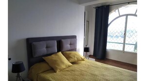 Unclassified image, 4 of 13, button - At Marie's (Villefranche sur mer)