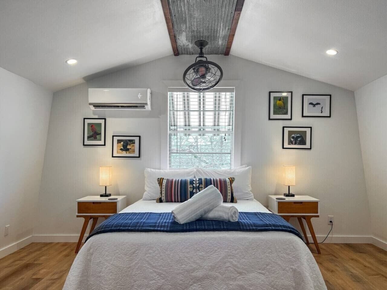 Room. Lovers` Hideaway | Trails, Pond, Close to Downtown