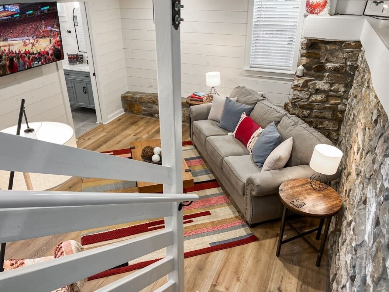 Trailside Loft | Firepit, Pond, Near Uofa/downtown - 費耶特維爾