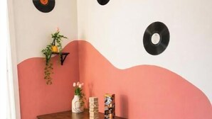 Dining - FamilyApartment Central at the marina + parking lot (Bremerhaven)