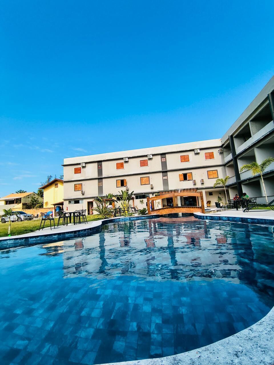 3 piscinas externas