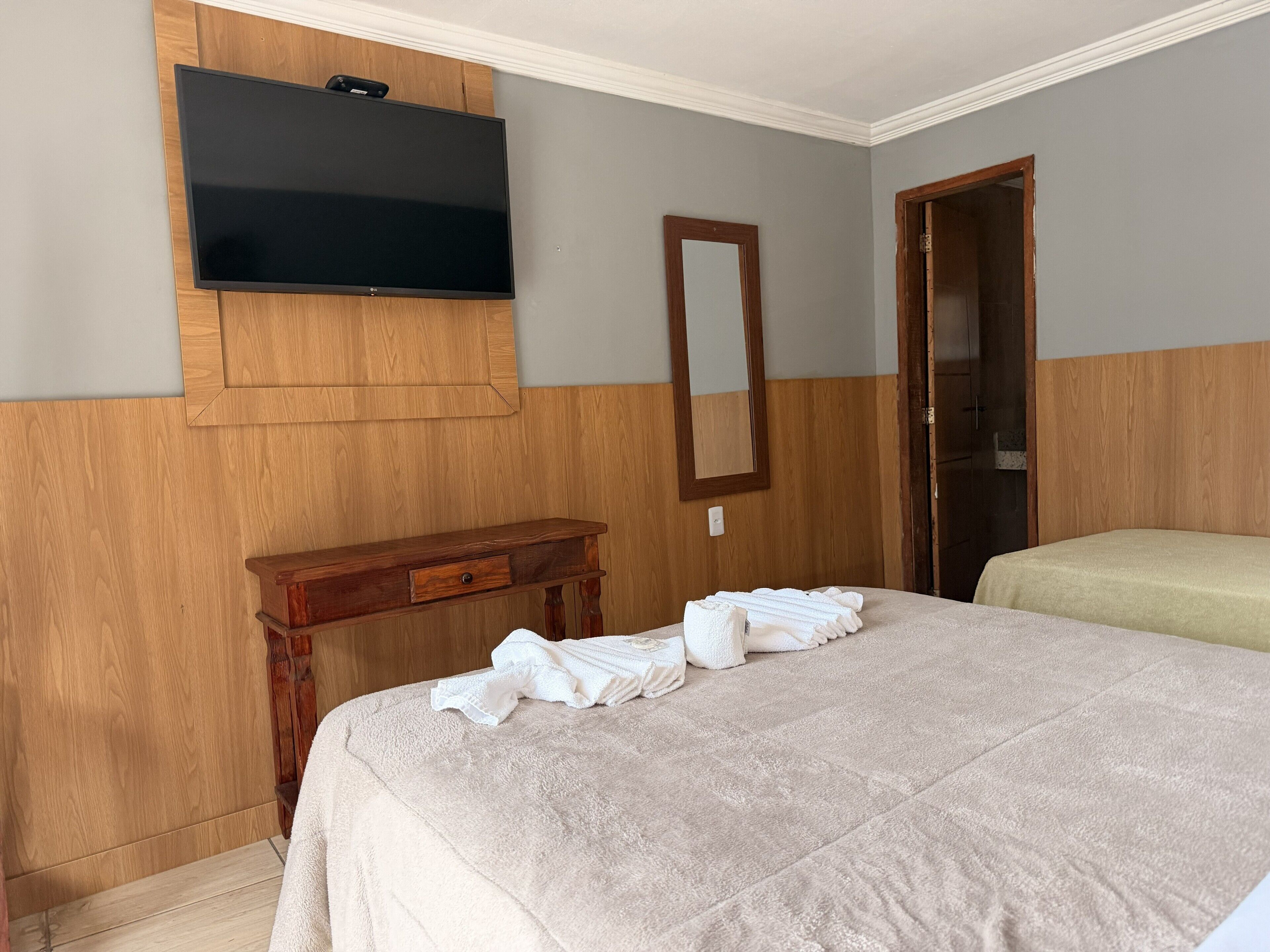 Economy Triple Room