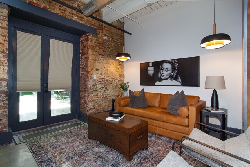 Stylish Loft On South Gay | Downtown Knoxville - Knoxville, TN