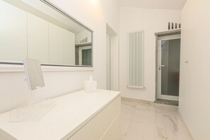 Interior - Wonderful Sea View Apartment (Genova)