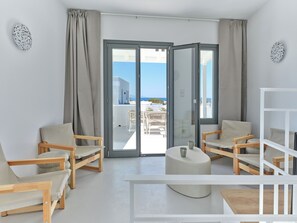 Dúplex, vistas parciales al mar | Interior