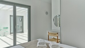 Unclassified image, 5 of 39, button - Villa Iliada - Paros Escape (Paros)