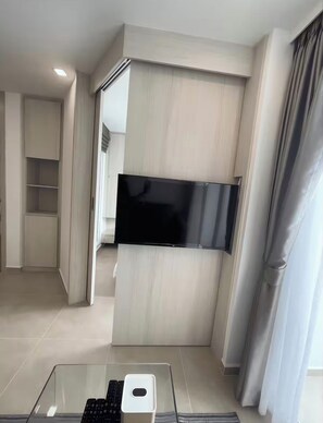 Interior - Beautiful 1 BR with Big Balcony and Lagoon Pool (Muang Pattaya)
