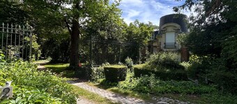 Petite maison à l'orée du bois