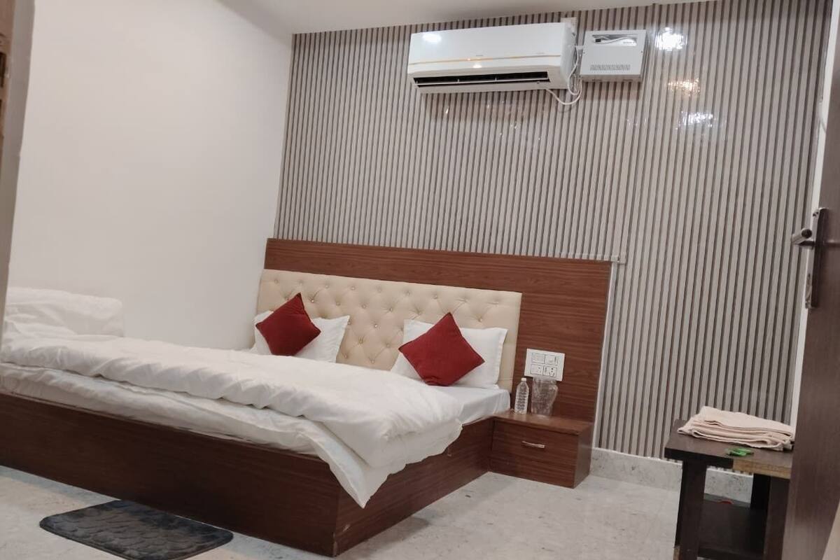Deluxe Double Room | Desk, free WiFi