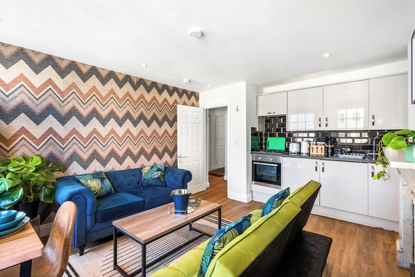 Living area - Longer Stays | Apartment | Brighton | Vacation (Hove)