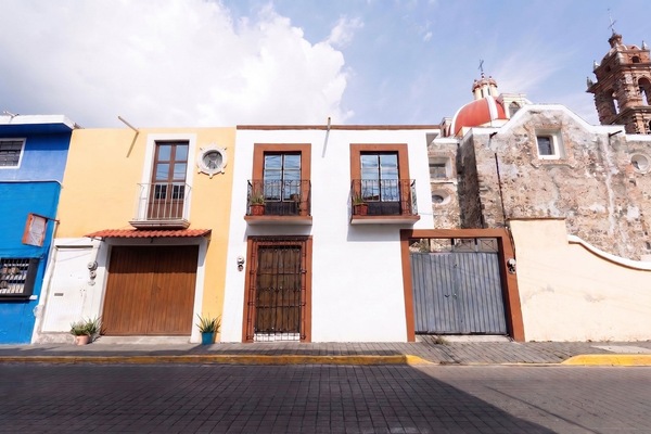 Facade / entrance