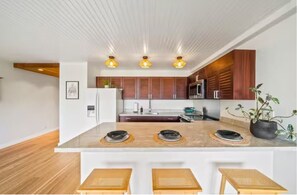 Private kitchen - Surf Rider, Newly Remodeled, Walk Out Lanai, Ocean View, 2ACs, 350Steps to Kam 1 (Kihei)