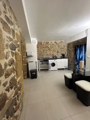Private kitchen - Vrbo Property (Lédenon)