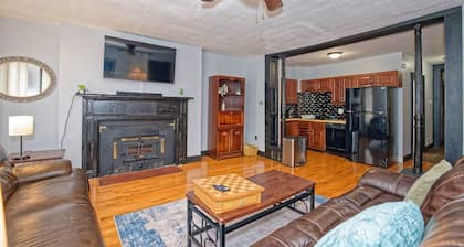 Timelessly Restored 2-Bed Fl 2 Apt @DowntownAlbany