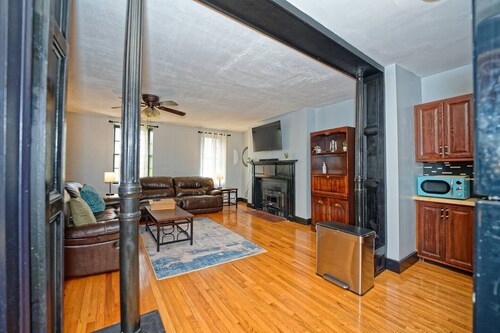 Timelessly Restored 2-Bed Fl 2 Apt @DowntownAlbany