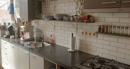 "Luna Guest Room – Private room in a shared apartment"