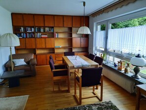 Dining - Vrbo Property (66957 Schweix)